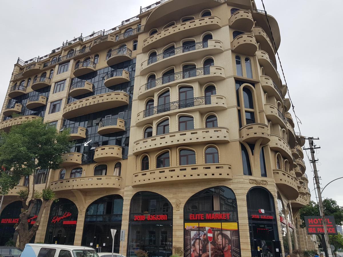 Apartments Cira 01 Батуми Екстериор снимка