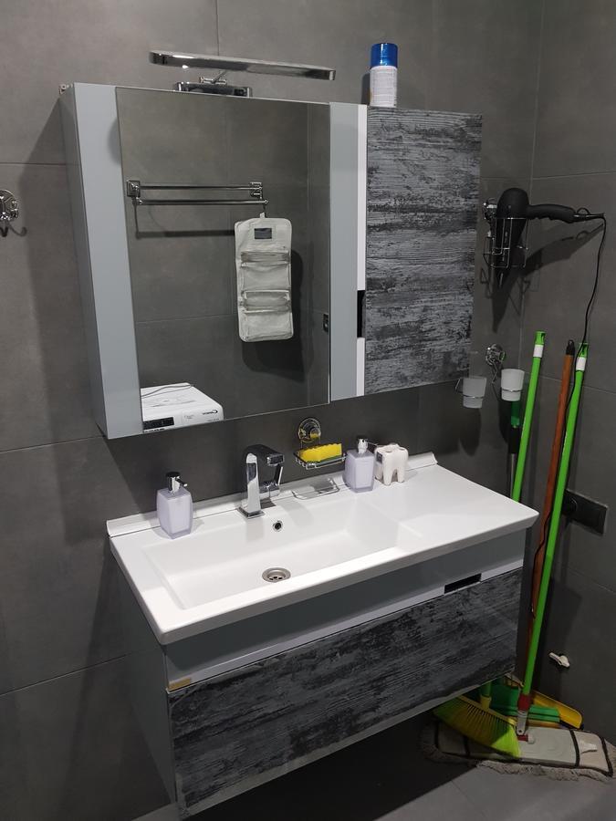 Apartments Cira 01 Батуми Екстериор снимка