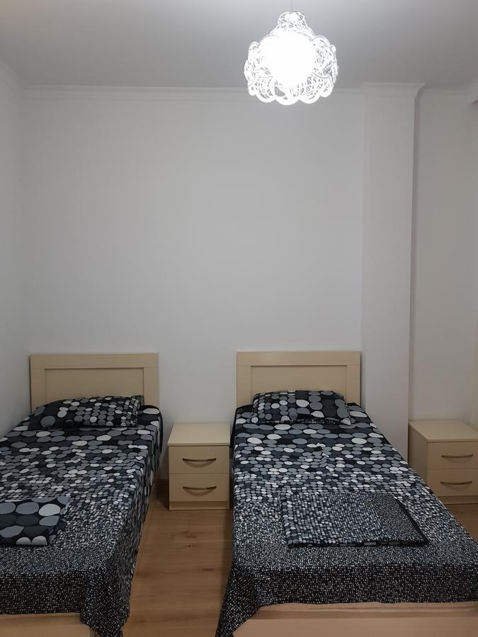 Apartments Cira 01 Батуми Екстериор снимка